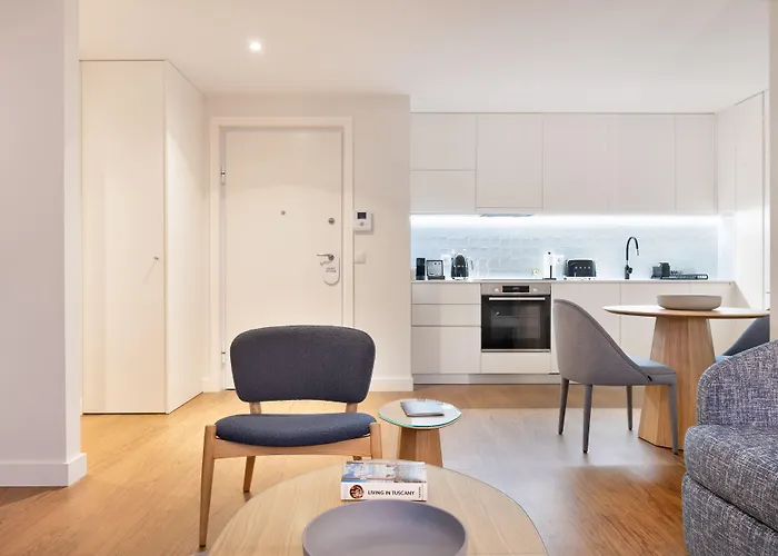 Catarina Serviced By Hostwise (adults Only) ポルト