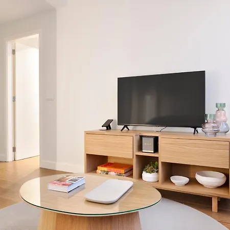 Catarina Serviced (adults Only) Apartment *