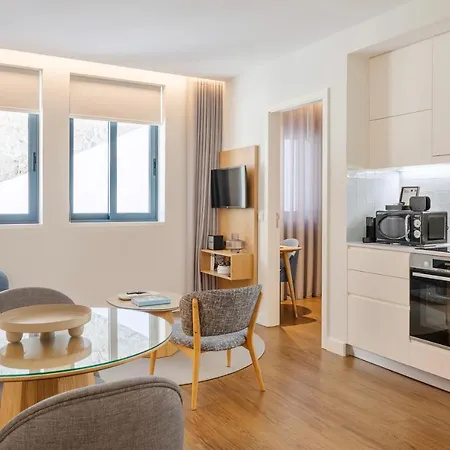 Catarina Serviced (adults Only) Apartment