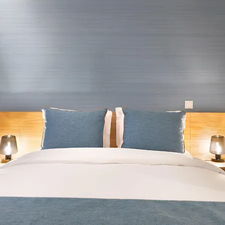 Catarina Serviced By Hostwise (adults Only)